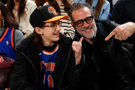 Jeffrey Dean Morgan Enjoys NY Knicks Game, Watching Son Gus Shoot Photos