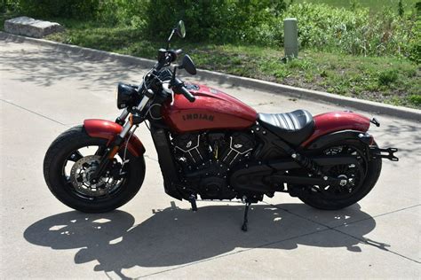 Indian Motorcycle Scout Bobber Sixty Abs Stryker Red Metallic