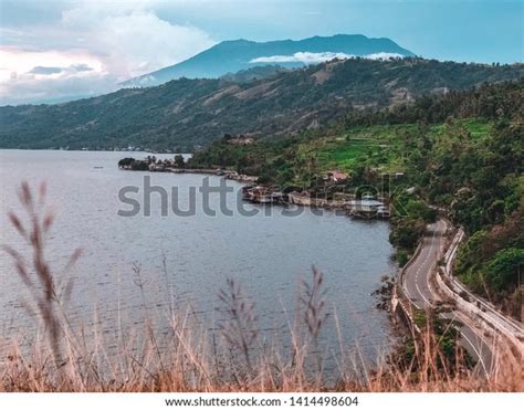 8,218 Singkarak Danau Images, Stock Photos, 3D objects, & Vectors | Shutterstock