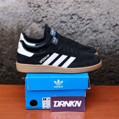 Jual Sepatu Adidas Handball Spezial Suede Black Gum Shopee Indonesia