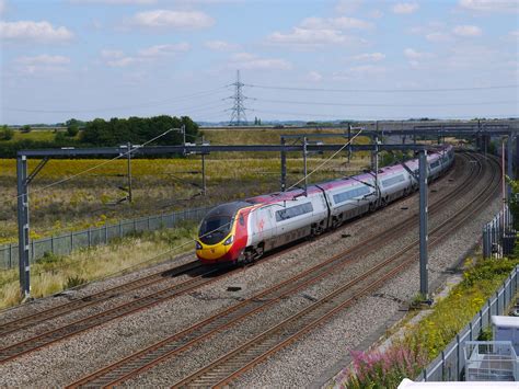 Virgin Trains Class 390 Pendolino At Lichfield Trent Valle Flickr