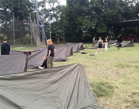 Fontainebleau des lycéens en stage de remobilisation Le Moniteur de