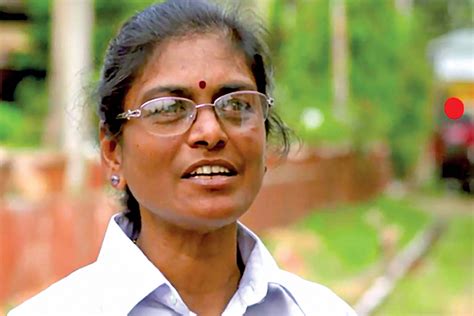 Surekha Yadav Asias First Female Loco Pilot Robinage