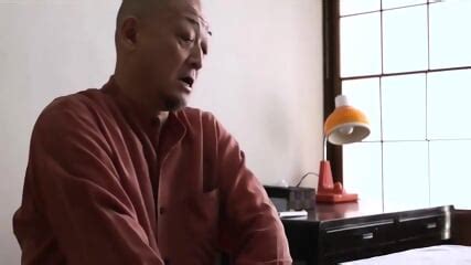 Hot Japanese Milf With Hairy Pussy Using Hitachi And Fuck