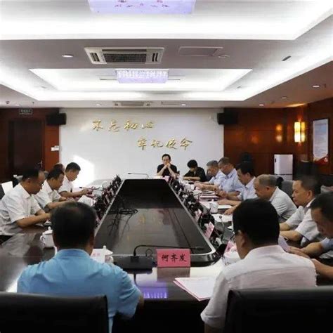 赣州市委副书记、市政府代市长李克坚到省林业局走访对接工作支持林长林地