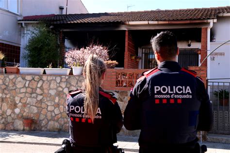 Denuncien La Convocat Ria De Promoci Interna Dels Mossos Per Haver