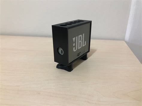 Archivo STL Gratis Funda JBL GO Con Patas Modelo Imprimible En 3D