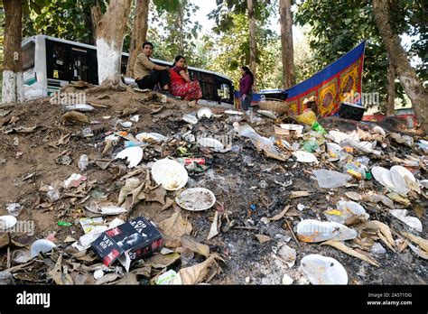 River pollution india hi-res stock photography and images - Alamy