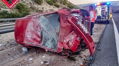 Aparatoso Accidente Con Tres Coches Implicados En El Campello Información