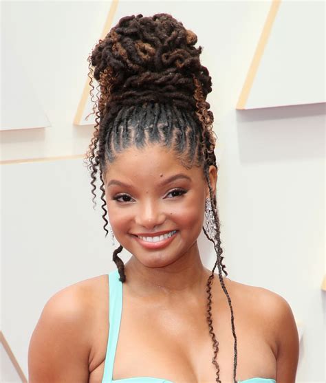 10 Half Up Half Down Black Hairstyles Braids Ideas That You Need to Try Right Now! - Themtraicay.com