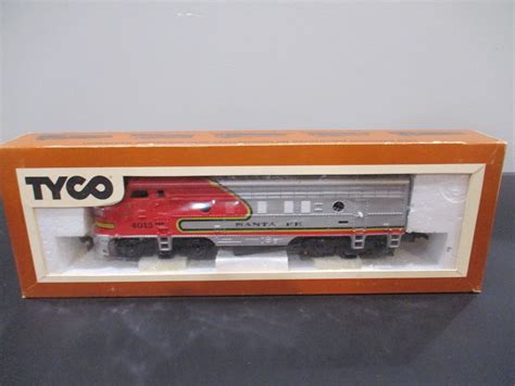 Vintage Tyco Trains Ho Scale Santa Fe 4015 Powered Engine New In