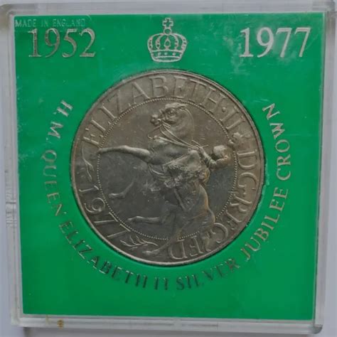 Royal Memorabilia Queen Elizabeth Silver Jubilee Crown Coin Original