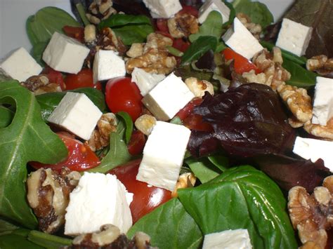 Ensalada de brotes tiernos con aliño de mostaza y miel Mis humildes