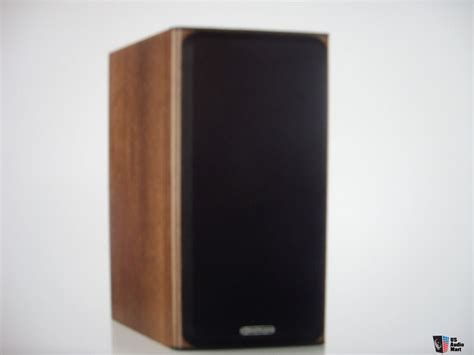 Monitor Audio Bronze Bookshelf Speakers Walnut Pair Photo