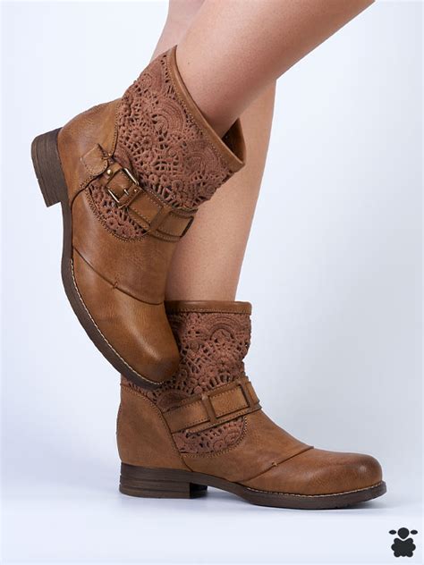 Botines Boho Color Camel Con Bordados Oveja Bohemia