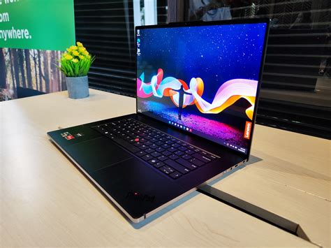 Kesan Pertama Melihat Lenovo Thinkpad Z Yang Bakal Rilis Di Indonesia