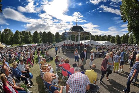 Shrewsbury Flower Show - P and S Travel