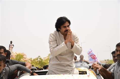 Janasena Party On Twitter ఓర్వకల్లు విమానాశ్రయంలో శ్రీ పవన్ కళ్యాణ్