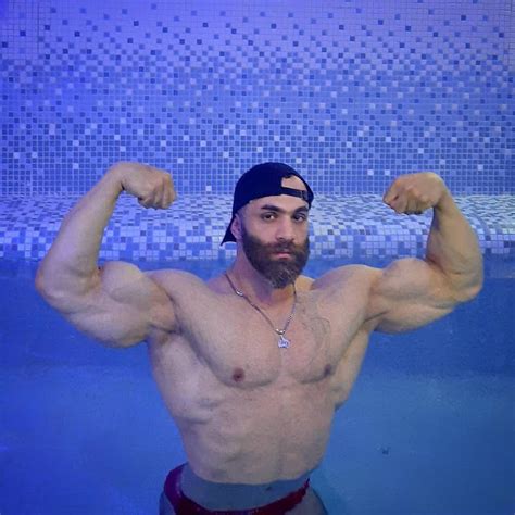 Muscle Lover The World Of Big Muscles Iranian Bodybuilder Hossein