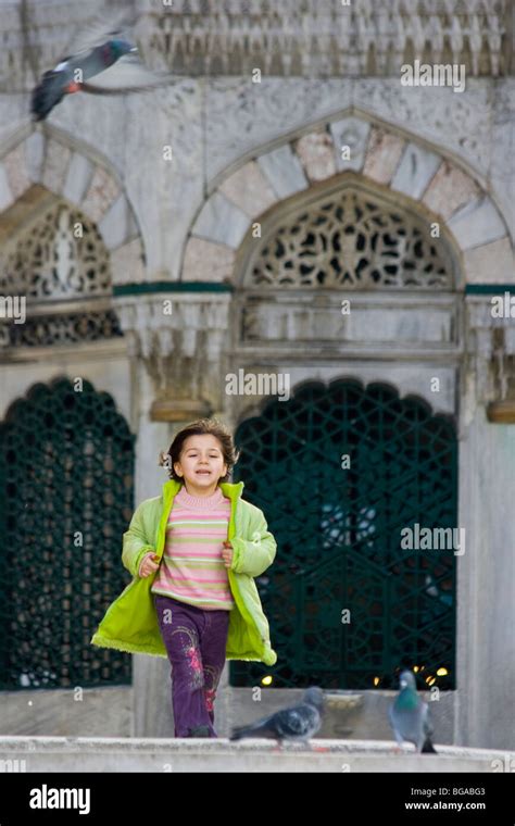 Yeni Camii Or New Mosque In Istanbul Turkey Stock Photo Alamy