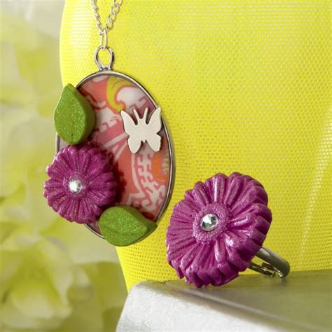 Make Hot Glue Jewelry In Any Shape And Size Mod Podge Rocks