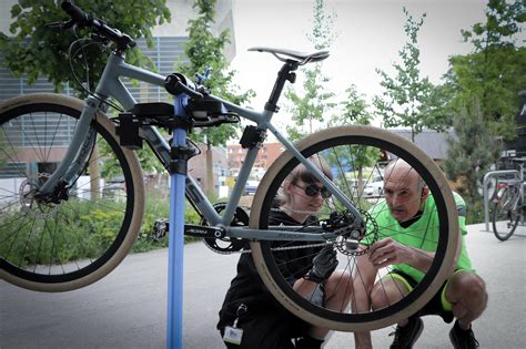 Tabakfabrik Fahrrad Repair Caf In Der Grand Garage Linz