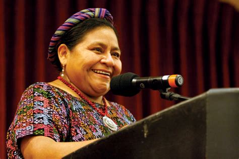 Mir El Video Sobre Rigoberta Mench Tum La L Der Ind Gena