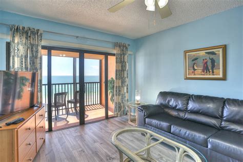 Madeira Beach Vacation Rental Expansive Screened Balcony With