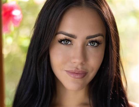 Alina Lopez Biography New Videos Photos Age Net Worth Wiki Height Hot