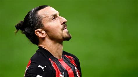 Zlatan Ibrahimovic Ac Milan Striker Tests Positive For Coronavirus