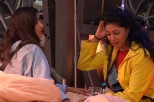 Kavita Kaushik Breaks Down After Fight With Aly Goni