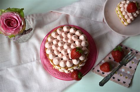 Fruchtiger Naked Cake Mit Erdbeeren Homemade Cupcakes More