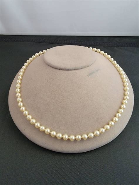 Vintage single strand pearl necklace - Gem