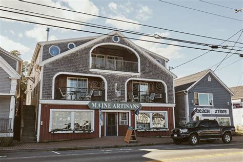 New England Road Trip in the Fall, USA Editorial Photo - Image of business, industry: 160515436