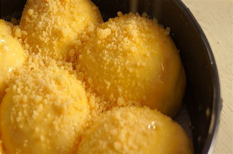 Сдобные булочки с посыпкой - вкус детства! - пошаговый рецепт с фото ...