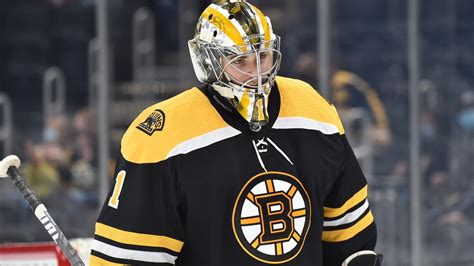 Bruins' Jeremy Swayman Reveals Key Takeaway From Debut NHL Season