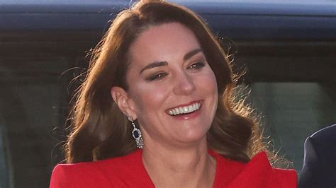 Kate Middletons Bold New Look With Gorgeous Festive Detail Hello