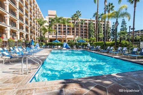 A Review Of The Anaheim Fairfield Inn A Disneyland Good Neighbor Hotel