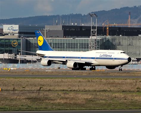 D ABYT EDDF 24 10 2022 Lufthansa Retro Livery Boeing 7 Flickr