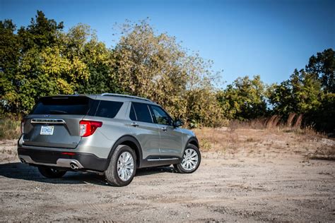 2020 Ford Explorer Hybrid: Electrified for long hauls - CNET