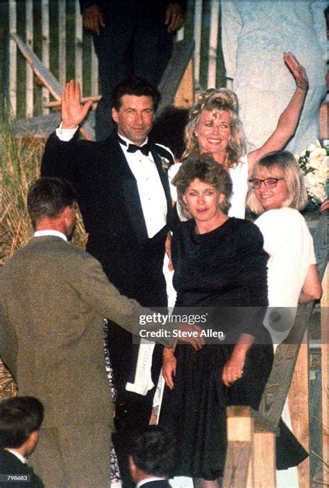 Actor Alec Baldwin And Actress Kim Basinger Wed August 19 1993 News