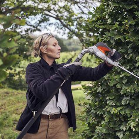 Husqvarna Iht Telescopic Cordless Long Reach Hedge Cutter