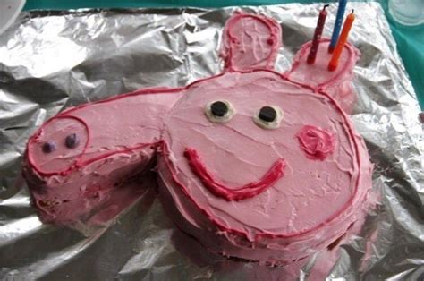 Unfortunate Cakes That Ended Up Looking Like Penises Goodto