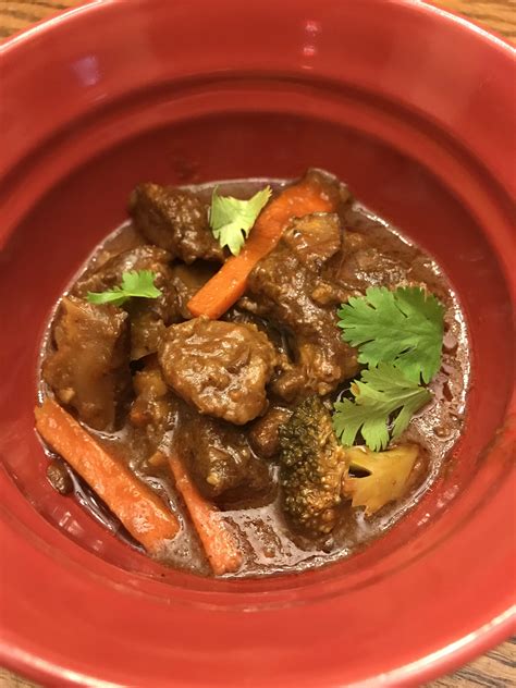 [homemade] Thai Beef Stew With Carrots Shiitake Mushrooms Broccoli Garlic Ginger And Coconut