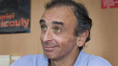 Video Surpris Eric Zemmour D Couvre Que Deux De Ses Chroniques Ont