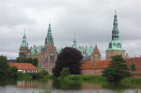 Frederiksborg-castle - EXPLORETRAVELER