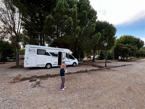 Parauta Y J Zcar En Autocaravana Bosque Encantado