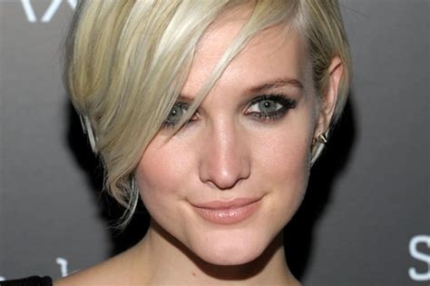 19 Growing Out A Pixie Cut Without Trims Short Hairstyle Trends