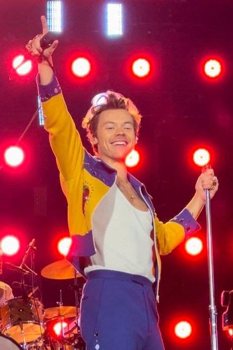 Uk Tours Harry Styles Love On Tour Uk Europe Glasgow North America