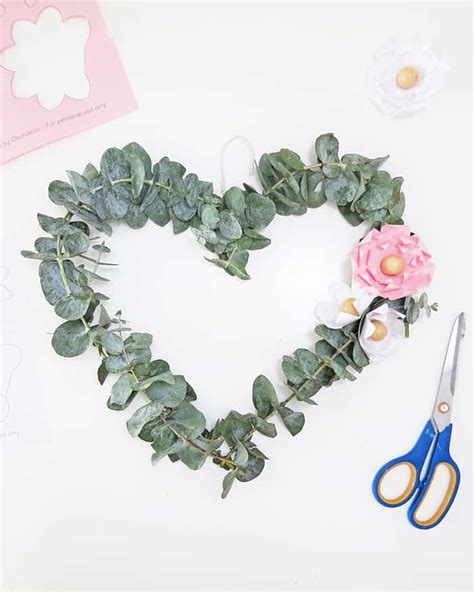 Heart Wreath DIY